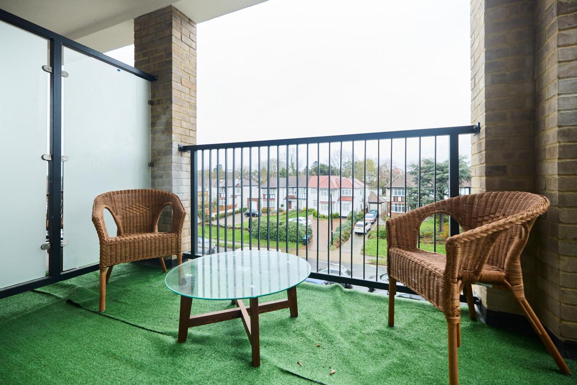 The Wembley Park Arms - Modern 2bdr Flat With Parking + Balcony * Londres